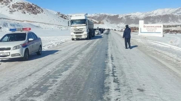 Депутат поднял вопрос о возникающих сложностях для водителей большегрузов на перевале Отмок