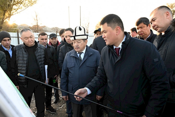 
                            Акылбек Жапаров ознакомился с ходом строительства развлекательного парка и стадиона в селе Орок                            
                                                                                            
                        