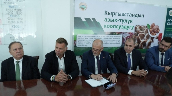 Минсельхоз Кыргызстана и венгерская компания обсудили возможность внедрения контейнерных систем очистки воды в сельской местности