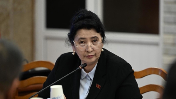 Новости от Tazabek за неделю: Запрет на въезд авто с иностранными номерами, задержание бывшего вице-мэра Бишкека, новое дело Сапара Исакова и обман лже-сына главы ГКНБ