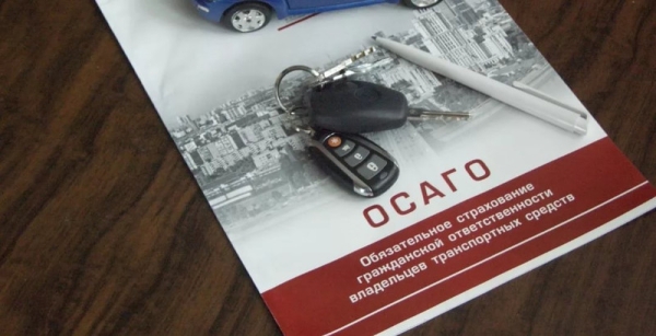 Новости от Tazabek за неделю: Запрет на въезд авто с иностранными номерами, задержание бывшего вице-мэра Бишкека, новое дело Сапара Исакова и обман лже-сына главы ГКНБ