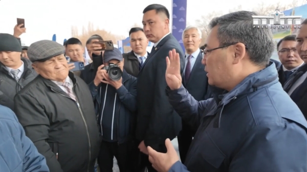 b007b3cb64852ff4222d9340ffb9a043